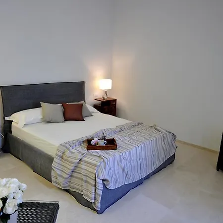 Hintown Santa Maria Al Villa *